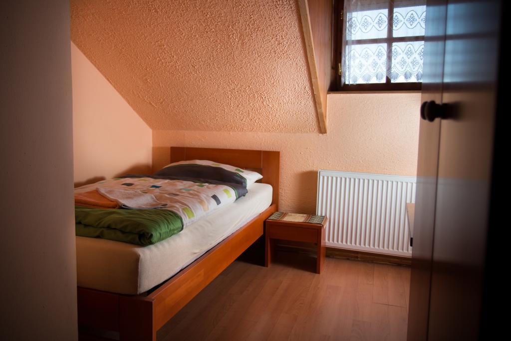 U Bláhů - ubytování v Šestajovickém pivovaru Šestajovice Chambre photo
